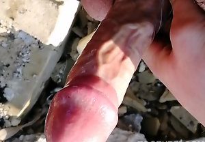 Mulher chupa o cavalo e leva rola no cu